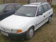 Do sprzedania Opel Astra Kombi 1.6 + Lpg z 1993 roku. Autko jest bardzo oszczędne, odpala bez problemu, nie posiada oznak korozji, posiada wspomaganie kierownicy.