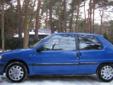 Sprzedam Peugeot 106; rok produkcji 1997; pojemność 1.1; kolor niebieski; OC do sierpnia; wyposażenie: elektryczne szyby, szyberdach, poduszka powietrzna kierowcy; samochód w stanie dobrym, użytkowany na co dzień; małe spalanie (minimalne w trasie