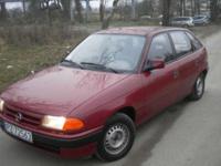 Mam panstwu do zaoferowania Opla Astre 1.4 z 1993 roku.
Auto w bardzo dobrym stanie technicznymi wizualnym
Silnik pracuje idealnie a spalanie miesci sie w 7l/100km.
Zawieszenie w bardzo dobrym stanie bez zadnych luzów.
Wizualnie ładnie sie