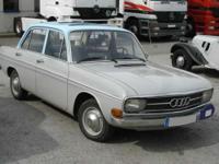 sprzedam audi 60 z 1970roku. autko do kapitalnej renowacji, dokładam części: skrzynie, silnik i kompletne zawieszenie.