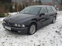 witam mam do zaoferowania bmw e39 520i automatyczną skrzynią biegów i instalacją gazową zamontowana w 2012r.
wyposażenie:
klimatronik 2 strefy
centralny zamek z pilota kluczyka
wspomaganie kier.
pod pow.x4
abs+t
szyberdach el.
elektrycznie regulowane