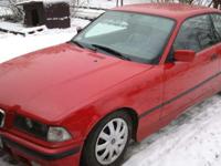 witam sprzedam bmw e36 z 92r z silnikiem 1.8 is 140koni silnik w stanie bardzo dobrym, nie bierze oleju i spalanie dosc przyzwoite jak na taka moc 8-9,5 litra na setke, auto posiada el. lusterka i szyby, kierownica jak i fotele w skorze, centralny zamek z