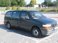 Na sprzedaż mam samochód Chrysler Grand Voyager, rocznik 1995, europejczyk. Silnik V6 o pojemności 3.3 l, skrzynia automatyczna + instalacja gazowa firmy BRC. PEŁNA elektryka, fotele kapitańskie, 7 miejsc siedzących. Samochód bezwypadkowy w 100%.