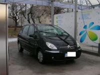 Oferuję do sprzedaży samochód CITROEN XSARA PICASSO 2.0HDI. Model po liftingu. Rok produkcji 2004. Od 1 właściciela w kraju. Zadbany,garażowany i bezwypadkowy(wszystkie szyby oryginalne). Lakier czarny metalic. Zwinny i ekonomiczny(średnie spalanie