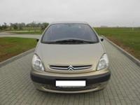 WITAM DO SPRZEDANIA MAM ŁADNEGO CITROENA XSARE PICASSO SPROWADZONEGO Z NIEMIEC AUTO PRZYJECHAŁO Z NIEMIEC NA KOŁACH STAN TECHNICZNY I WIZUALNY BDB SILNIK NIE MYTY PRZY PRZEBIEGU 106 TYS WYMIENIONY KOMPLETNY ROZRZĄD AUTO GODNE UWAGI ZAPRASZAM DO OGLĄDANIA