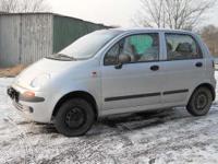 Sprzedam Daewoo Matiza Joy rok prod 1999,wspomaganie,el szyby ,c zamek,przebieg 70 tyś km,regularnie serwisowany w polmozbycie-sa rachunki .2 włascicielki od nowosci każda po 7 lat.Przegląd do listopada 2013,ubezpieczenie do wrzesnia 2013.Uszkodzony