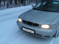 Witam sprzedam nubirę auto na chodzie świeci się abs klima do nabicia tapicerka nieporzecierana aktualne OC karoseria i podloga w dobrym stanie silnik skrzynia równisz zpraszam 501 351 644 Brak przglądu ale przejdzie bez problemu jeśli by był ktoś