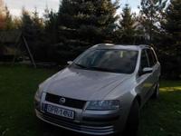 Witam!
Przedmiotem aukcji jest Fiat Stilo Multiwagon 1,9 JTD
115 KM.
Autko zadbane, użytkowane przez kobietę, dynamiczne, spalanie ok. 6 l, sprowadzone z Włoch dwa lata temu. Bogata wersja, w wyposażeniu posiada:
- klimatyzacja dwustrefowy klimatronik
- 4