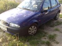 Ford Fiesta kolor fioletowy, 5drzwi, rok 1997, blacharka w ładnym stanie, silnik 1.8diesel niezniszczalny i oszczędny. Spalanie 4,5-6L/100km, przegląd do 10.09.2013, ubezpieczenie 11.12.2012., przebieg 191tys.km. Fordzika użytkuje moja mama, także auto