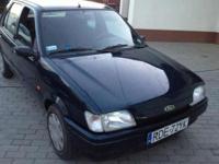 Witam,
Posiadam do sprzedania Forda Fiestę z 1996 roku. Auto w najbogatszej wersji wyposażenia (Windsor). Silnik suchy, nie leje, pracuje równo. Zawieszenie wraz z układem kierowniczym bez zarzutów, brak luzów, nic nie stuka. Środek czysty, nie wytarty,