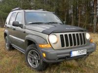 Witam.Do sprzedania samochód Jeep Liberty w specjalnej wersji RENEGADE Trail Rated,dodatkowo orurowanie boczne,inna stylizacja nadkoli oraz dwa haki z przodu i z tyłu samochodu.
Jeep posiada manualna skrzynie biegow 6-cio biegową z którą jest