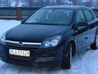 do zaoferowania mam samochód Opel Astra 1.7 cdti. Auto sprowadzone w 2007r. Samochód jest ładny wizualnie i bardzo praktyczny. Wygodny w prowadzeniu, świetny w parkowaniu, posiada duży bagażnik, a wnętrze jest przestronne. Astra sprawdza sie jako samochód