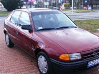 Sprzedam Opelka Asterke z 1992 roku.
Autko z niezawodnym i ekonomicznym silnikiem 1.4 w wersji 5-cio drzwiowej.
Opelek został wyprodukowany w 1992 roku, zarejestrowane dopiero 12/1992
Astra została sprowadzona do Polski w 2005 roku i od tamtej pory