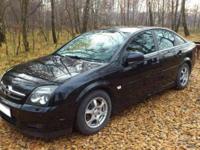 Oferuję do sprzedaży Opla Vectre C GTS w limitowanej wersji wyposażenia SPORT ELEGANCE:
- silnik 2.2 DTI 125 KM - bardzo ekonomiczny i dynamiczny (łańcuch rozrządu),
- poduszki powietrzne x 8,
- system ABS,
- system ESP plus - stabilizacja toru jazdy,
-