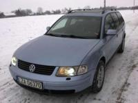 Sprzedam VW Passat b5 2.5 TDI Samochód jest w rodzinie prawie od nowości, serwisowany był regularnie w serwisach VW/Audi w niemczech, mam tez oryginalną ksiązke z wpisami od nowości z imieniem i nazwiskiem pierwszego własciciela. Silnik pięknie pracuje i