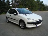 Peugeot 206 1,4 HDI 2006 rok
Samochód zakupiony w polskim salonie, pełna dokumentacja ,2 kpl kluczyków
- ABS
- 2x AIR - BAG
- reg. wys .świateł
- 70 KM
- 5- cio biegowa skrzynia biegów
- lakierowane zderzaki
Samochód zadbany, serwisowany w ASO , stan