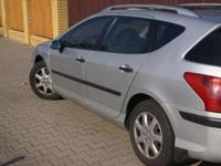 Srebrny Peugeot 407 sw z 2005 roku!
Kupiony od dealera z przebiegiem 15000km.
Aktualnie ma przejechane 139,5 tyś km.
Samochód posiada niesamowicie ekonomiczny silnik 1.6 hdi o mocy 110KM(240Nm). Średnie zużycie paliwa w cyklu mieszanym wynosi poniżej