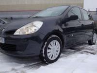 Sprzedam bardzo ładne 5-cio drzwiowe Renault Clio III 1.5 DCI. Rok produkcji 07/12/2006 Silnik: 1.5 DCi Przebieg: 124 000 tys. Kolor : GRAFITOWY Metalik Wyposażenie: - KLIMATRONIC - 6x air bag - ABS - centralny zamek - elektryczne szyby - elektryczne