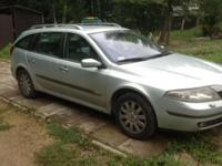 Witam. Do sprzedania Renault Laguna II z 2002 roku. Maly przebieg 166tys km. 2.2dci 150km,
Wyposazenie jedno z najbogatrzych:
-Komputer pokladowy z syntezatorem mowy (informuje glosowo o awariach, spalonej zarowce, otwartych drzwiach itp)
-esp
-abs
-asr