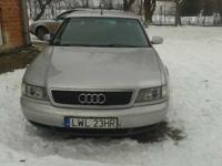 Sprzedam Audi A8 D2 2.8 B+G, 1997r, manual, 344 tys. przebiegu. Ważne OC i przegląd. Auto w ciągłej eksploatacji, zadbane, stan oceniam na dobry, czarna skórzana tapicerka, wymienione sprzęgło, odnowiona instalacja LPG. Brak listwy drzwi prawych