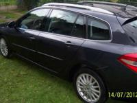 Mam do sprzedania Renault Laguna III rok 2008 silnik 2.0 dci,ksiaszka serwisowa bogate wyposażenie:
- nawigacja
- śliczna półskórzana tapicerka łączona z welurem,
- reflektory xenonowe skrętne z doświetlaniem zakrętów i spryskiwaczami,
- czujniki