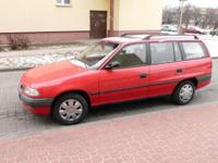 SPRZEDAM LUB ZAMIENIE AUTO Z NIEMIEC OPEL ASTRA KOMBI KOLOR CZERWONY ROK 1996 POJ SILNIKA 1700 TURBODIESEL AUTO W BARDZO DOBRYM STANIE TECHNICZNYM I WIZUALNYM ZERO RDZY WYPOSAŻONE SZYBERDACH ELEKTRYCZNE SZYBY WSPOMAGANIE CENTRAL ZAMEK WELURY RADIO CD 2 x