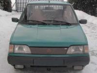 Polonez Caro 1,6 rok prod. 1995, 1 właściciel, garażowany, ubezpieczenie, przegląd, autoalarm. Silnik działa bardzo ładnie skrzynia i tylny most działają poprawnie, hamulec ręczny oraz nożny igiełka.