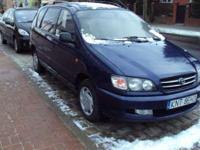 Witam. Mam do zaoferowania zadbaną zarejestrowaną Toyotę Picnic z silnikiem o poj. 2.0 16v 128KM. Klima, halogeny, 4x el. szyby, el. lustra, airbags, przyciemniane szyby, listwy w kolorze nadwozia, regulacja foteli przednich, 6 foteli - kapitańskie,