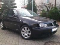 WITAM , DO SPRZEDANIA VOLKSWAGEN GOLF IV 1.4 ,ROK PROD. KOŃCÓWKA 2001.
SPROWADZONY Z NIEMIEC W 2005 R. OD 1 WŁAŚCICIELA(POSIADAM KSIĄŻKĘ SERWISOWĄ DO 2005R.STAN LICZNIKA 47000KM). OD TEJ PORY W RĘKACH 1 WŁAŚCICIELA W POLSCE PRZEZ 7 LAT.
STAN SAMOCHODU