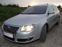 Sprzedam VW Passata rocznik 2007 silnik 2.0 TDI 170km
Wyposażenie:
Automatyczna skrzynia biegów DSG
Bi-xenony skrętne zdoświetlaniem zakrętów
ESP, ABS, ASR
Hamulec postojowy elektromechaniczny z funkcją AUTO-HOLD
Climatronic dwustrefowy