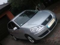 Witam Panstwa na mojej aukcji. Mam do zaoferowania VW POLO z 2006 roku.
Auto jest w stanie idealnym.
W Polsce jest od 2008 roku, w moich rekach od 4 lat, gdzie zrobilo okolo 20 tysiecy km i nigdy mnie nie zawiodlo, poprzedni wlasciciel rocznik 1939