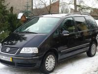 Witam, mam do sprzedania VW Sharana 1.9 TDI 115KM w bogatej wersji TRENDLINE z 2004r. Auto świeżo sprowadzone z Niemiec do opłat kupione od pierwszego właściciela, jest delikatnie uszkodzony w tylny zderzak co widać na zdjęciach. Poza tym jest w