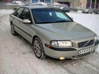 Volvo S80 2.4 (170 KM)
Świeżo sprowadzony na kołach z Holandii.
Stan wizualny i techniczny rewelacyjny.
Samochód od pierwszego właściciela, garażowany, utrzymany w stanie oryginalnym.
Najlepszy silnik - 5 cylindrów, bez turbo, rozrząd wymieniony w lipcu