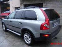 Do sprzedania piękne Volvo XC90 z 2004 4x4 w najwyższej wersji wyposażenia, 7-osobowy.
Samochód bezwypadkowy, wszystkie szyby są oryginalne, wszystkie blachy oryginalne.
, system audio z Dolby ProLogic II, duża kolorowa nawigacja z pilotem. i DVD
Auto