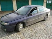 Witam.Sprzedam lub Zamienię Renault Laguna 2.2d z 1996r. Auto w stanie dobrym, oszczędne 6l. /100km, z ważnymi opłatami i pełną dokumentacją, przegląd do 24.10.2013, a OC 11.02.2013. Renówka posiada wspomaganie kierownicy, centralny zamek z pilotem,