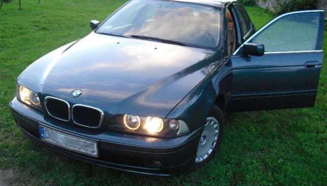 BMW 520 Diesel 2001 rok, mały przebieg, pali średnio 6,4L/100 km,bardzo zadbana!