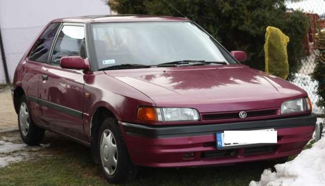 Mazda 323 1,3 cm3 bezyna rok 1993 sprzedaż RabkaZdrój