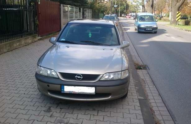 Okazia Opel Vectra 1.6 Z GAZEM 96/97 Elektryka Cena Do Negocjaci!!!