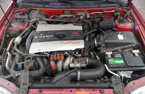 ZAMIENIE 2 AUTA NA JEDNO -VOLVO V40 b-gs I MAZDA xedos 6 2.0 b-gs