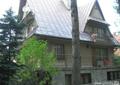 Dom Zakopane, ul. Chalubinskiego 9 pokoi, 3-piętrowy, 1975 rok budowy , 766 m2 działki, 9 200 PLN/ m2 mieszkalne 