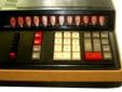 Kalkulator ISKRA 111 z roku 1977 – lampy NIXIE