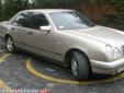 Mercedes-Benz E 220-W210. 1996r.Super stan.
