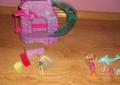 Polly pocket- basen i laleczka+syrenka i trzy foki