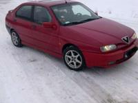 DO ZAOFEROWANIA POSIADAM BARDZO ŁADNĄ ALFE ROMEO 146 1.4i z 1996 roku .AUTO BOGATO WYPOSARZONE POSIADA :WSPOMAGANIE KIEROWNICY,ELEKTRYCZNE SZYBY,2x AIRBAG,AUTO ALARM+ CENTRALNY ZAMEK,ABS ITP.AUTO SPRAWNE OPŁACONE AKTUALNY PRZEGLĄD ORAZ POLISA OC,SILNIK I