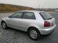 Audi a3 2000r 1.9 TDI
Klimatronic, centralny zamek, wspomaganie kierownicy, elektryczne szyby.
Auto orginalnie 190tys.km orginalnie.
Bardzo ekonomiczny a zarazem zrywny samochod.
Szczegolnie polecam dla kobiety.
Auto w stanie bardzo dobrym- Zero Rdzy!