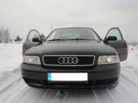 Witam, sprzedam Audi A4 1.6 B+G z 1997r. kolor czarny metalic.
Przebieg 188000km.
Auto bardzo dobrze wyposażone, posiada centralny zamek z pilota i autoalarm, automatyczną klimatyzację 100% sprawną, elektryczne lusterka, 2x elektryczne szyby,2 poduszki