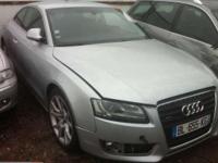 audi A5 z najmocniejszym silnikiem diesla 240 KM - quattro - czarna skórzana tapicerka, duża nawigacja, 2 air bag uszkodzone - (nowy komplet kosztuje 2500 zł), chłodnice ok. podłożnice ok samochód z dokumentami - możliwość sprzedaży po opłata celnych (