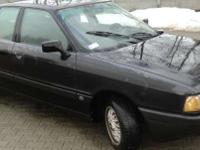 SPRZEDAM AUDI 80 CZARNY METALIK INSTALACJA GAZOWA ZAŁOŻONA W 2005 R WBITA W DOWÓD,PEŁNA DOKUMENTACJA OC DO 20 LUTEGO MOGĘ WYKUPIĆ NOWE OC, PRZEGLĄD DO WRZEŚNIA ALUMINIOWE FELGI,RADIO KENWOODA CZTERY GŁOŚNIKI,CENTRALNY ZAMEK Z PILOTEM. SPRZEDAM LUB