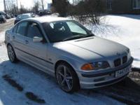 sprzedam bmw 323 . 1999.r stan bdb dowod v5c obie strony el szyby klima kierownica wielofunkcyjna tempomat stan BDB oc na miesiac cena na felgach stalowych za alu doplata wiecej na tel mozliwa zamiana tez na anglika lub cos innego ciekawego