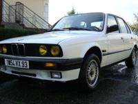 WITAM
MAM DO SPRZEDANIA BMW E30 Z SILNIKIEM 1.6 BENZYNA W MANUALNEJ SKRZYNI, KOLOR BIAŁY 1988r. PRZEBIEG 190 TYS KM
ELEKTR. SZYBY , ELEKTR LUSTERKA , ALARM, NOWE OPONY NA ALUMINIOWYCH FELGACH
STAN SUPER ZAWIESZENIE , LAKIER, WNETRZE,PODWOZIE W STANIE